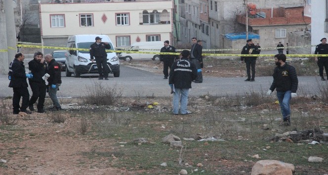 Kilis’te boş araziye roket düştü