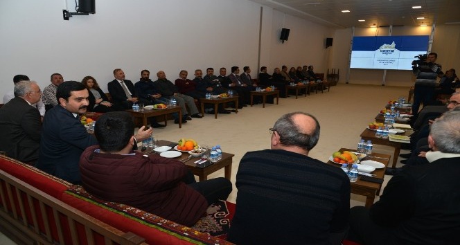 Belediye Başkanı Bahçeci; ”Halkın istikametini çizmediği yöneticiler, gemiyi karaya oturtmaya mahkûmdur”