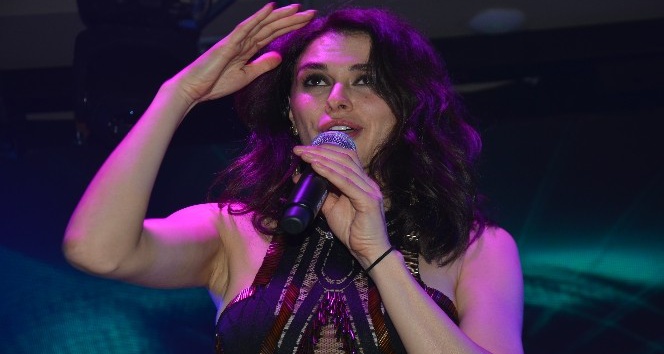 Ayşe Hatun Önal Uludağ’ı salladı