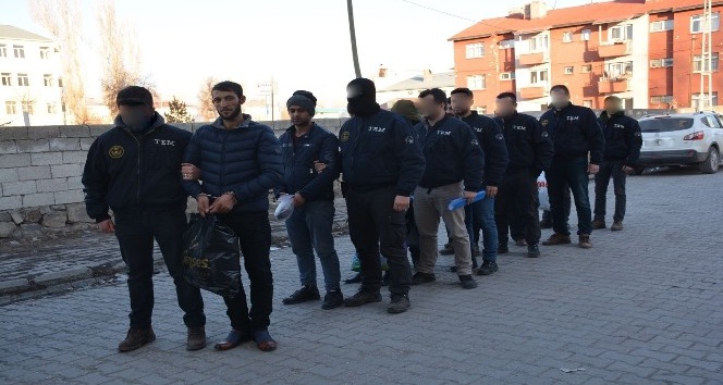 Patnos’ta terör operasyonu: 8 kişi tutuklandı
