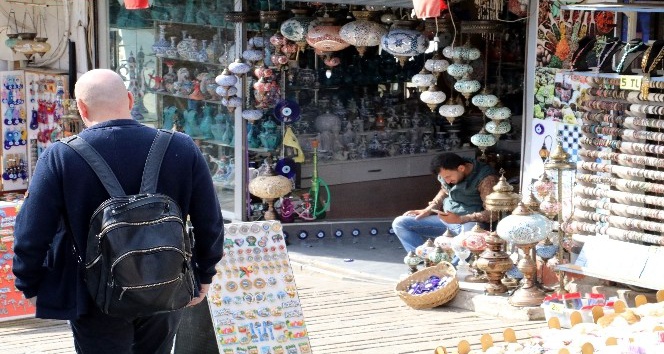 Kaleiçi’nde 30 esnaf kepenk kapattı, 25 işyeri el değiştirdi