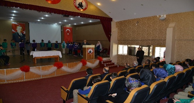 2017-2018 Eğitim-Öğretim Yılı 2. Dönem açılış programı İmam-Hatip Ortaokulunda düzenlendi