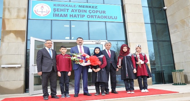 İmam Hatipli öğrenciler yeni binasına kavuştu