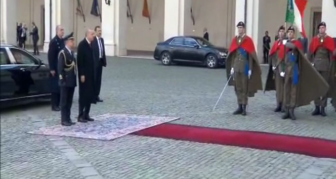 Cumhurbaşkanı Erdoğan, Roma’da resmi törenle karşılandı
