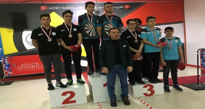 Bozüyük Belediyesi İdmanyurdu Spor Kulübü dart sporcuları bronz madalya kazandı