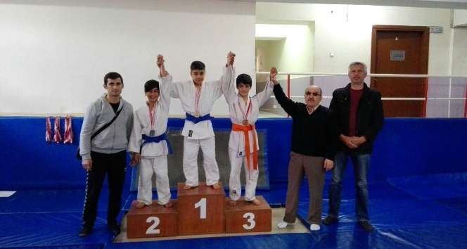 Osmaniye’de Okul Sporları Yıldızlar Judo İl Seçmeleri yapıldı