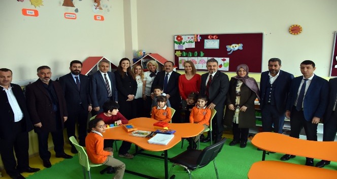 Esenyurt’a yeni kapalı spor salonu ve özel eğitim sınıfı