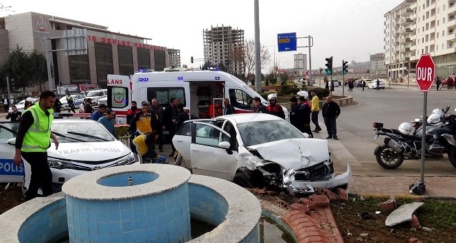 Kilis’te trafik kazası: 2’si polis 4 yaralı