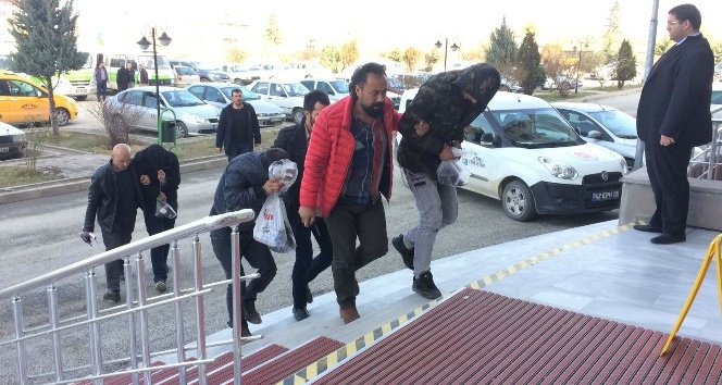 Konya’da evlerden hırsızlığa 3 gözaltı