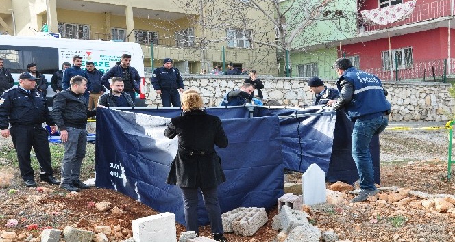 İzinsiz defnedilen 1 yaşındaki bebeğin mezarı açıldı