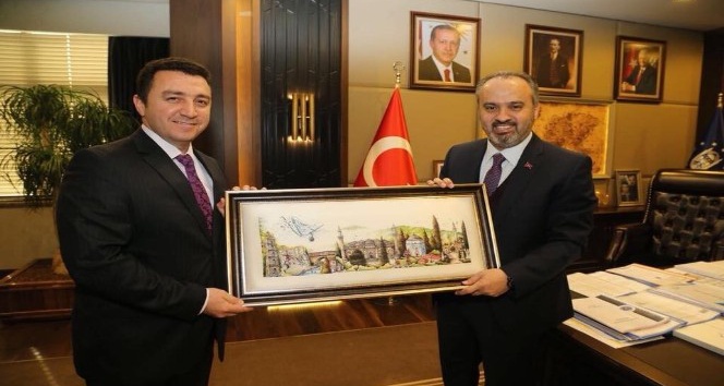 Bursa Büyükşehir Belediyesi’ne Bilecik çıkartması