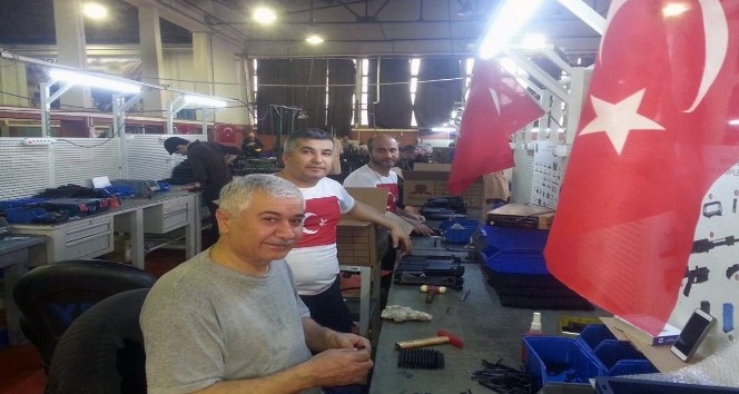 Silah fabrikasından gönüllü hafta sonu mesaisi