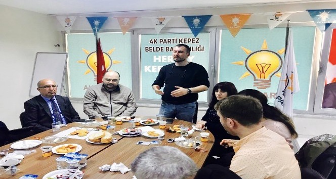 AK Parti Kepez teşkilatı şehit ailelerini ağırladı