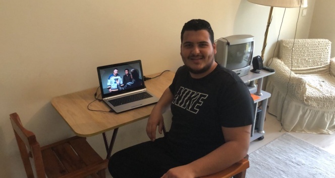 '11 liramı geri ver' diyen takipçiye Şahan Gökbakar'dan yanıt