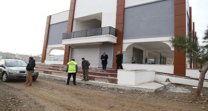 Burhaniye’de Cumhuriyet Mahallesinde düğün salonu tamamlandı