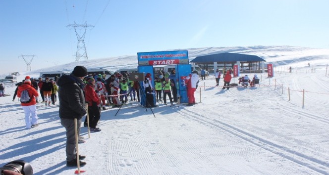 Ağrı’da 250 öğrenci kayaklı koşu ve ayak yarışmalarında yarışacak
