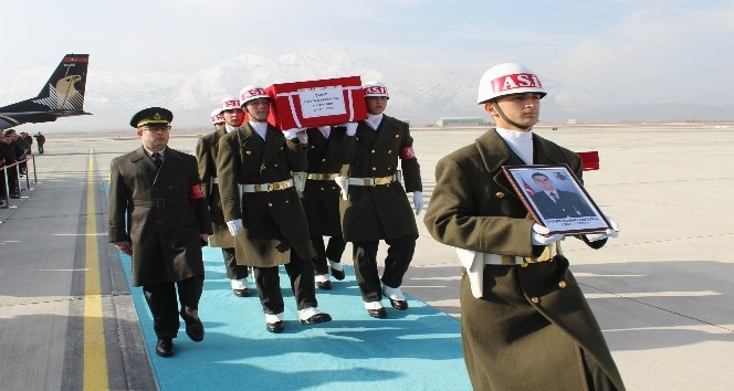 Giresunlu Afrin şehidinin cenazesi Erzincan’a getirildi