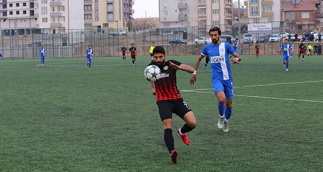 Yeşilyurt Belediyespor 1 puanı son dakikada kurtardı