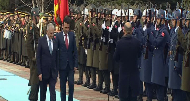 Başbakan Yıldırım, Makedonya Cumhuriyeti Başbakanı Zaev’i resmî törenle karşıladı