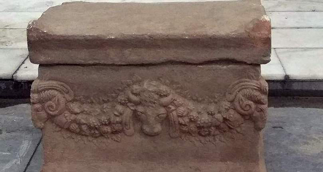 Paha biçilemeyen ‘Ostotek’ lahdini satamadan yakalandılar