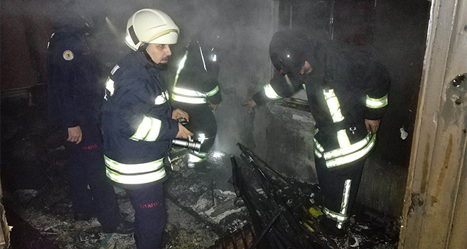 Samsun&#039;da yangında 3 kişi hastanelik oldu