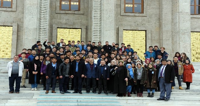 Gençler, Ankara’da rol modelini aradı