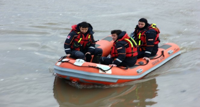 Meriç Nehri’nde mülteci botu battığı iddiası