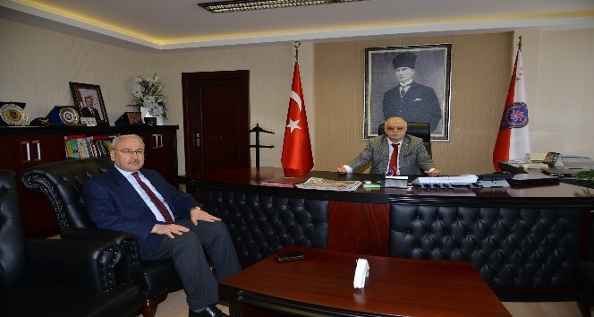 Vali Necati Şentürk, İl Emniyet Müdürlüğü’nü ziyaret etti