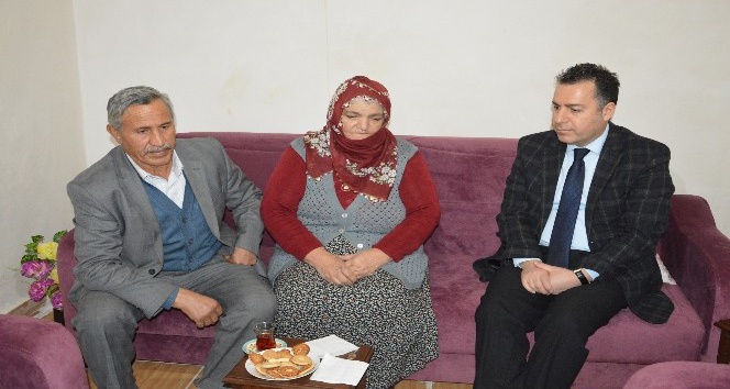 Kaymakam Kapankaya’dan Afrin’de yaralanan askerin ailesine ziyaret
