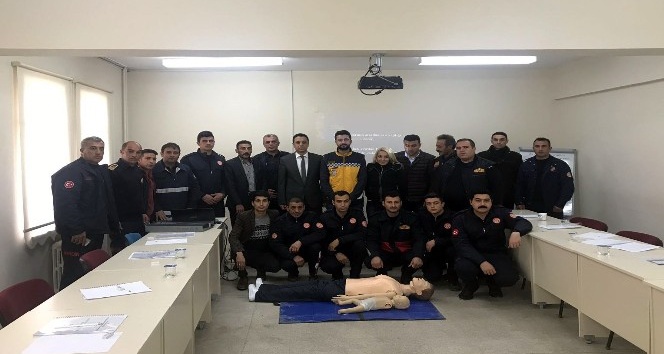 Mardin’de itfaiye personeline ilk yardım eğitimi