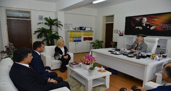 Vali Necati Şentürk, Prof. Dr. İlhan Kılıçözlü Fen Lisesini ziyaret etti