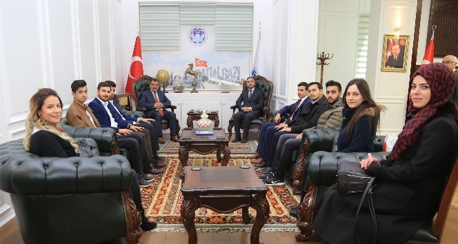 Başkan Gürkan: “Gençlik kolları bizim elimiz, kolumuzdur”