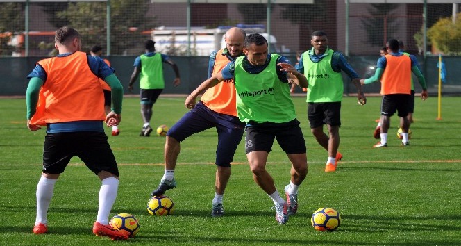 Alanyaspor’da Fenerbahçe maçı hazırlıkları sürüyor