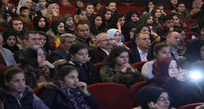 Mardin’de Aykut Kuşkaya konserine yoğun ilgi