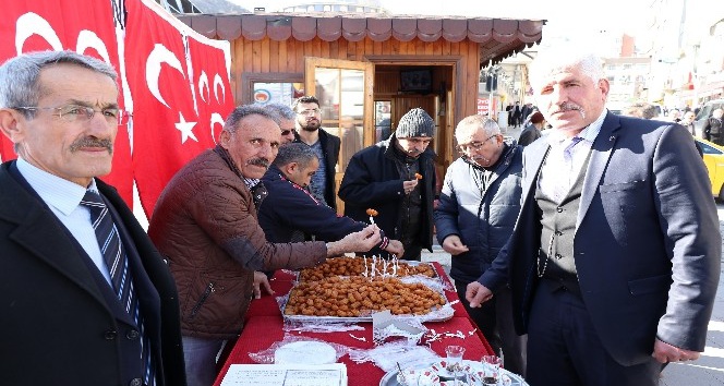 MHP Gümüşhane’de Afrin şehitleri için lokma dağıttı
