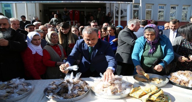 Tunceli’de Afrin şehitleri için niyaz dağıtıldı