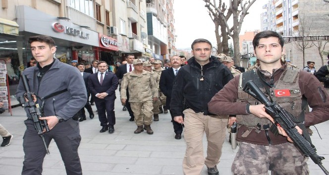 Jandarma Genel Komutanı Orgeneral Çetin, Siirt esnafını ziyaret etti