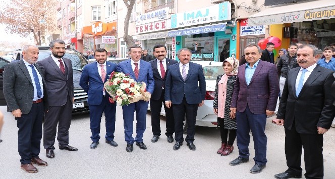 Bakan Yardımcısı Çeklik’ten Belediye ve AK Parti teşkilatına ziyaret