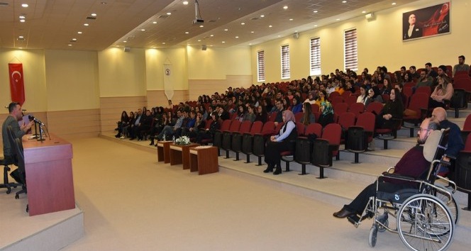 "Gönül Dostu Şener" öğrencilerle buluştu