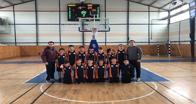 Kardelen Koleji Küçük Erkekler Basketbol şampiyonu oldu