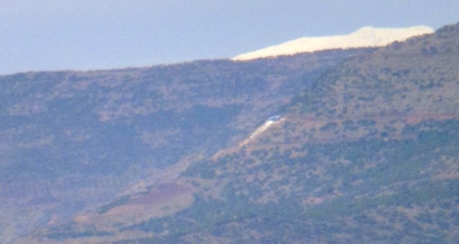 (Özel Haber) Havaya uçurulan Öcalan’ın sözde anıtının kalıntıları Kilis’ten de görülüyor