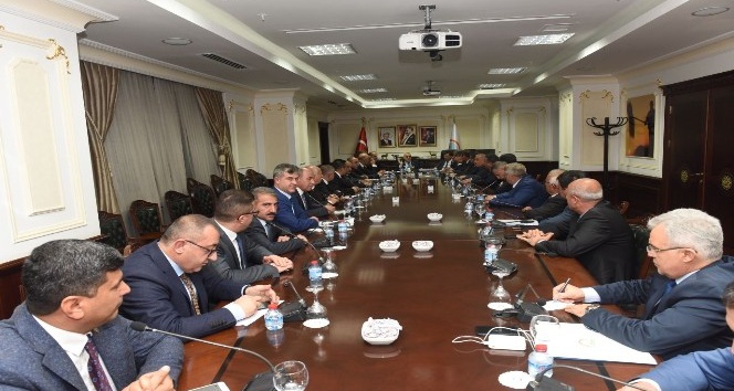 Malazgirt Ziraat Odası Başkanı Kılıç, Bakan Fakıbaba’yla görüştü