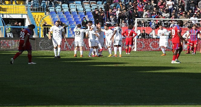 Spor Toto Süper Lig: K. Karabükspor: 0 - T.M. Akhisarspor: 3 (Maç sonucu)