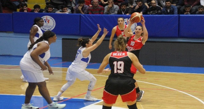 Bilyoner.com Kadınlar Basketbol Süper Ligi: Hatay BŞB: 82 - AGÜ: 61