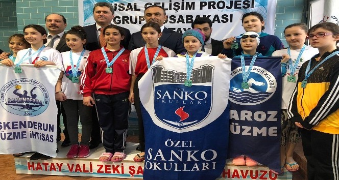 Sankolu yüzücüler Türkiye finaline gidiyor