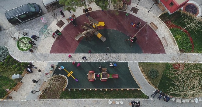 Şehzadeler’de Fahreddin Paşa Parkı açıldı
