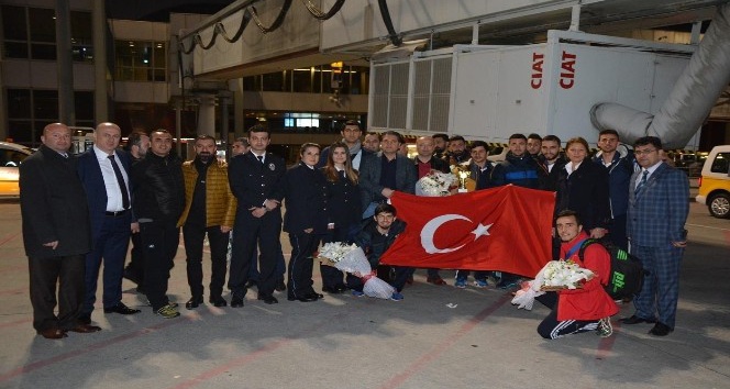 Avrupa şampiyonlarına İstanbul’da muhteşem karşılama