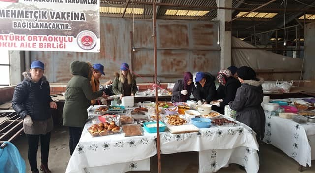 Akçakoca’da okul aile birliğinden Afrin için kermes