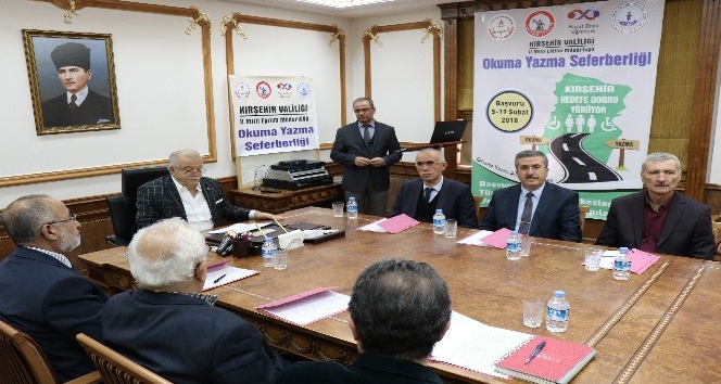 Kırşehir’de okur-yazarlık seferberliği toplantısı yapıldı