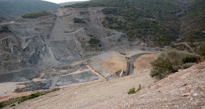 Gölecik Barajı inşaatı zemin problemi yüzünden durdu